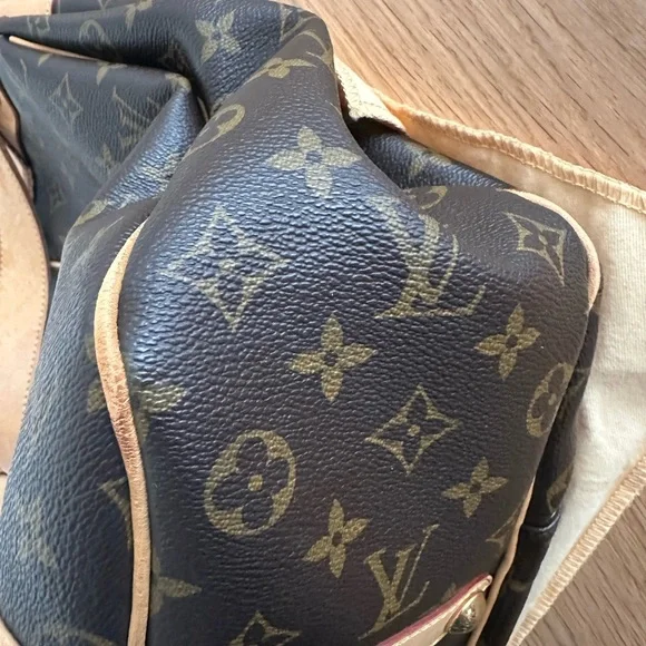 Louis Vuitton Monogram Galliera Gm with dustbag and COA - Picture 8 of 15